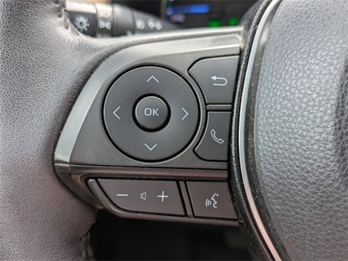 Used 2021 Toyota RAV4 XLE Premium image 15