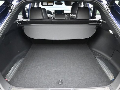 Certified 2022 Toyota Venza XLE image 32