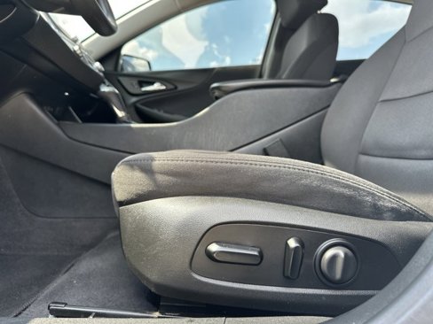 Used 2020 Chevrolet Malibu LT image 10
