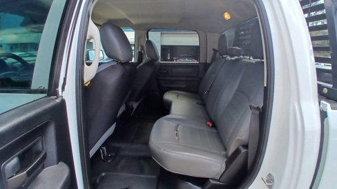 Used 2018 RAM 2500 Tradesman image 12