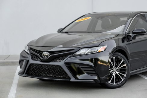 Used 2020 Toyota Camry SE image 12