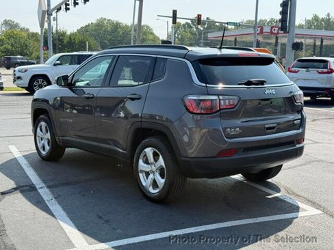 Used 2017 Jeep Compass Latitude w/ Cold Weather Group image 13
