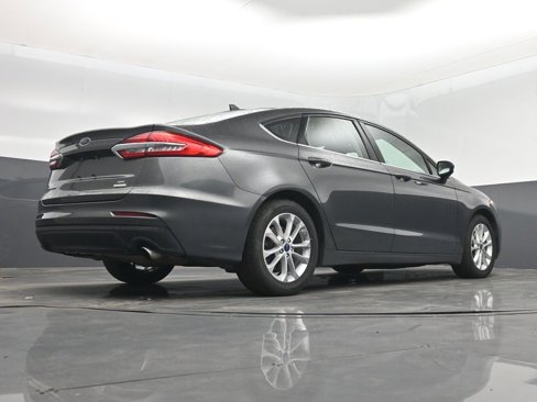 Used 2019 Ford Fusion SE image 42