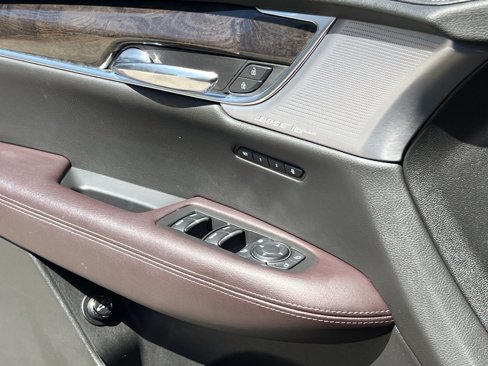 Used 2021 Cadillac XT6 Premium Luxury w/ LPO, Floor Liner Package image 33
