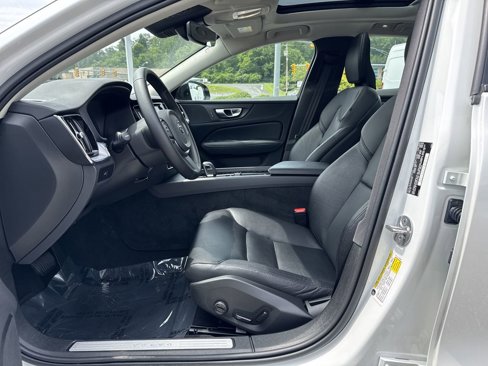 Certified 2024 Volvo S60 B5 Core image 9