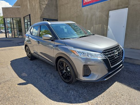 Used 2022 Nissan Kicks SV image 6