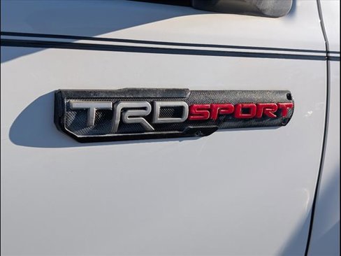 Used 2011 Toyota Tacoma PreRunner image 6