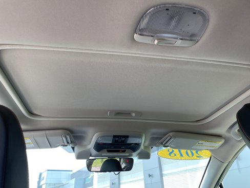 Used 2018 Subaru Crosstrek 2.0i Limited image 3