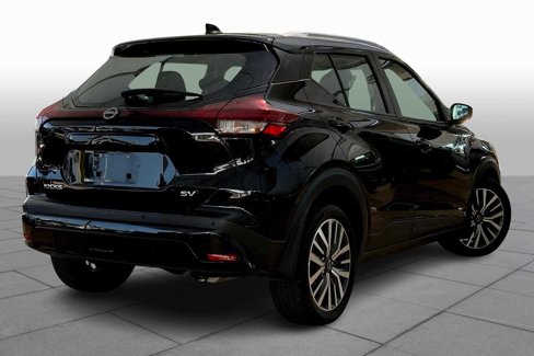 Used 2023 Nissan Kicks SV image 12