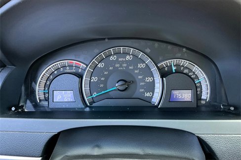 Used 2014 Toyota Camry L image 13