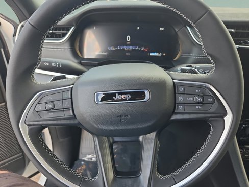 New 2025 Jeep Grand Cherokee Laredo X image 23