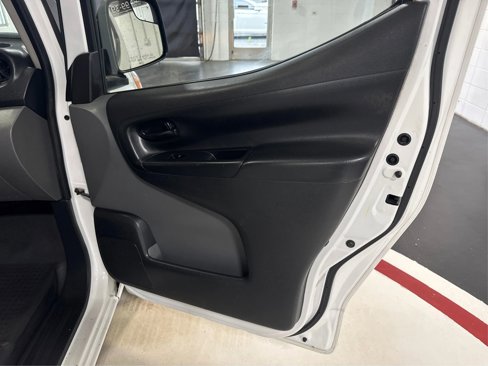 Used 2015 Chevrolet City Express LS image 24