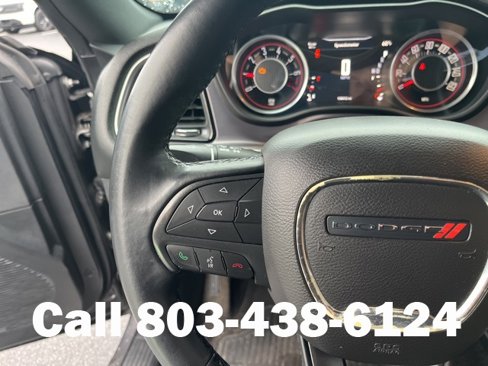 Used 2015 Dodge Challenger SXT image 18