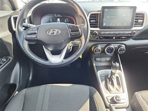 Certified 2023 Hyundai Venue SEL image 9