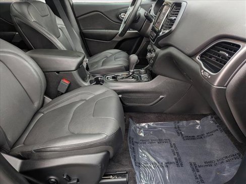 Used 2019 Jeep Cherokee Limited image 19