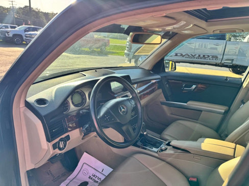Used 2010 Mercedes-Benz GLK 350 4MATIC image 10
