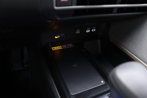 Used 2025 Toyota Camry LE image 6