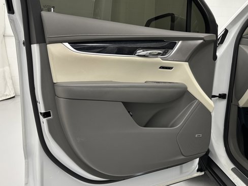 Used 2023 Cadillac XT6 Premium Luxury image 26