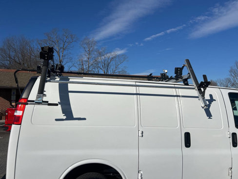 Used 2022 Chevrolet Express 2500 w/ Driver Convenience Package image 7
