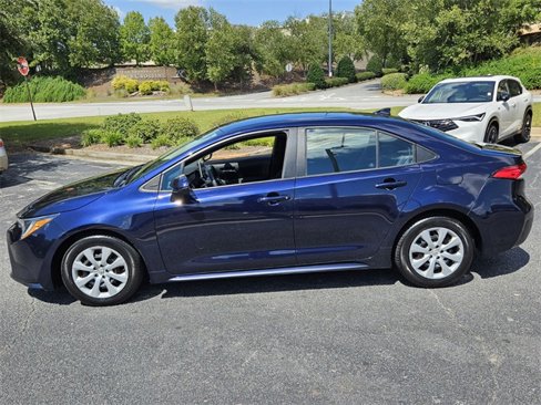 Used 2021 Toyota Corolla LE image 4