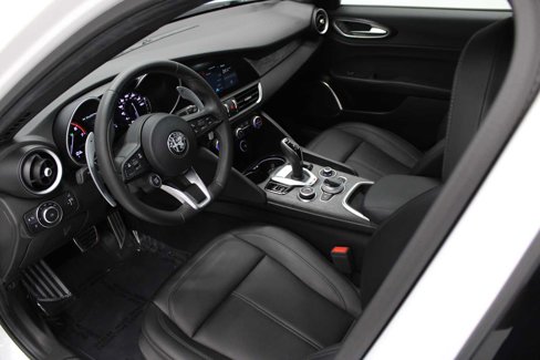 Used 2022 Alfa Romeo Giulia Sprint image 7