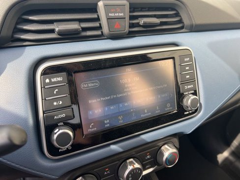 New 2025 Nissan Versa SV image 9