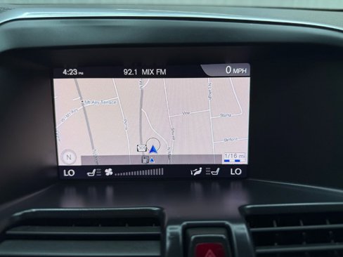 Used 2017 Volvo XC60 T5 Dynamic w/ Preferred Option Package image 19