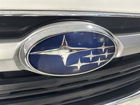 Used 2020 Subaru Outback Premium image 11