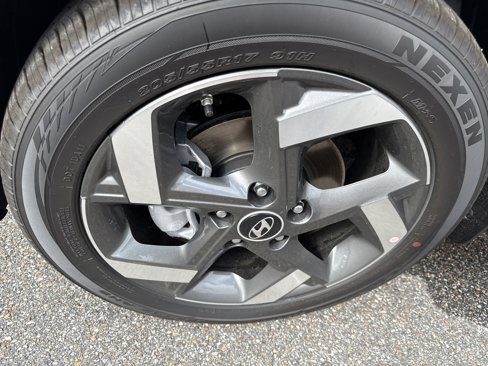 New 2025 Hyundai Venue Limited image 16