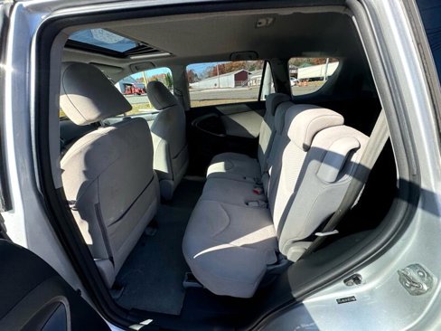Used 2011 Toyota RAV4 4WD image 10