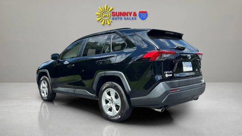 Used 2019 Toyota RAV4 XLE w/ Convenience Package image 5