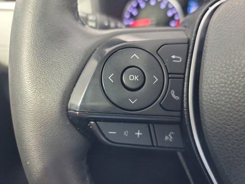 Used 2021 Toyota RAV4 XLE image 27