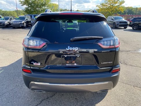 Used 2022 Jeep Cherokee Limited image 4