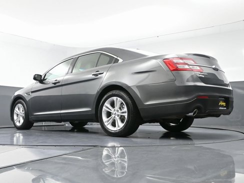 Used 2017 Ford Taurus SE image 48