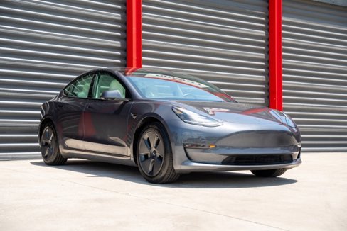 Used 2023 Tesla Model 3 Standard Range image 5