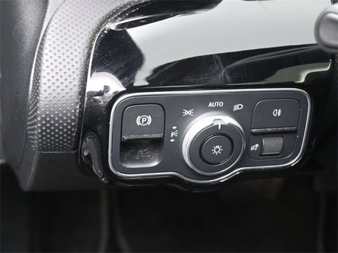 Used 2022 Mercedes-Benz A 220 image 20