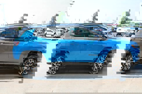 Used 2022 Jeep Compass Limited w/ Elite Group image 5
