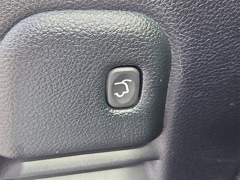 Used 2018 Jeep Grand Cherokee Limited image 25