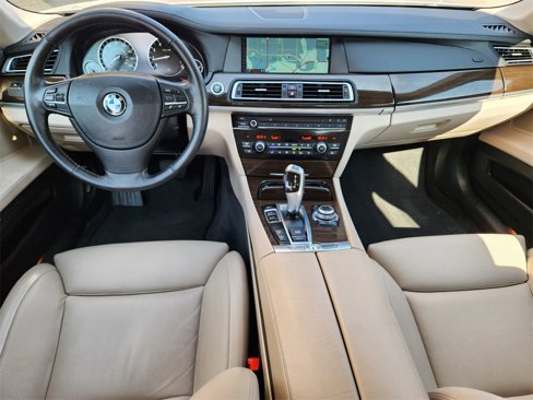 Used 2011 BMW 750Li xDrive image 11
