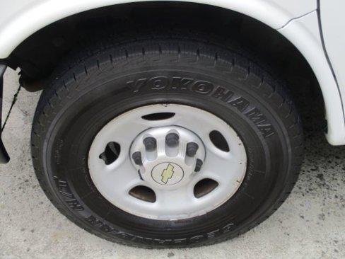 Used 2014 Chevrolet Express 2500 image 15