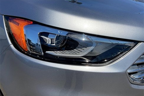 Used 2021 Ford Edge SE w/ Cargo Accessory Package image 28