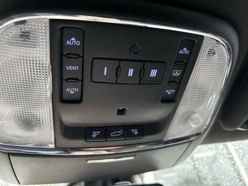 Used 2015 Jeep Grand Cherokee Summit image 17