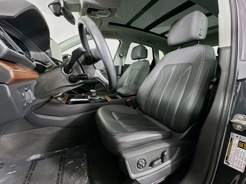 Used 2021 Audi Q5 Premium Plus w/ Premium Plus Package image 22