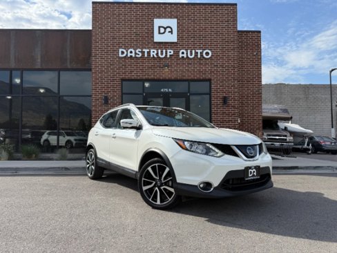 Used 2019 Nissan Rogue Sport SL w/ Premium Package image 3