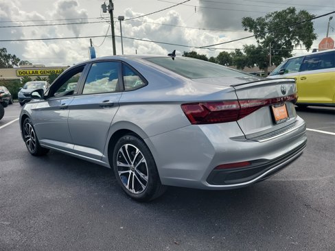 Certified 2025 Volkswagen Jetta Sport image 7