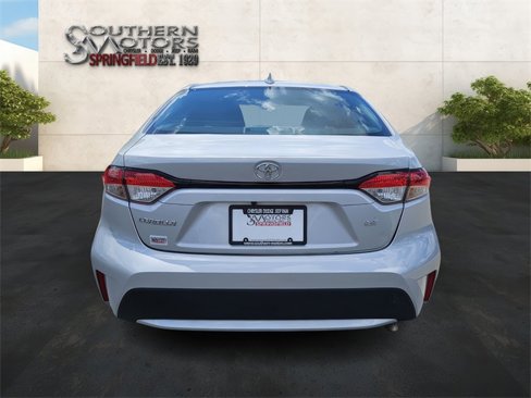 Used 2022 Toyota Corolla LE image 5