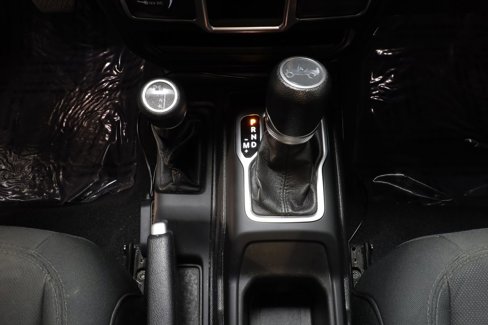 Used 2020 Jeep Wrangler Sport image 14