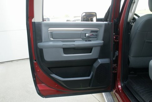 Used 2015 RAM 2500 SLT w/ Luxury Group image 27