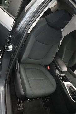Used 2021 Toyota RAV4 LE image 16