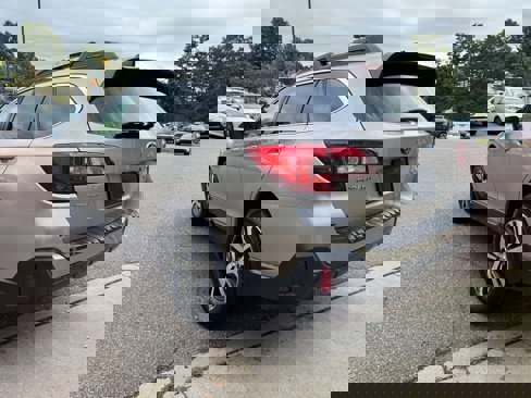 Used 2019 Subaru Outback 3.6R Limited image 5